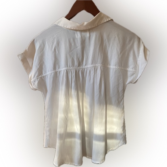 Lou & Grey white short-sleeve blouse - Picture 2 of 4